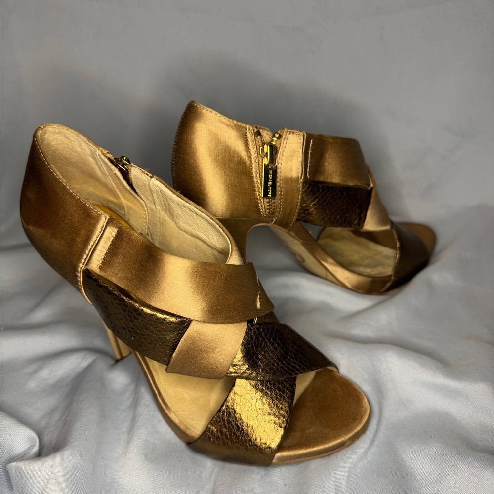 Michael Kors Gold Bronze Satin Snakeskin Crossover Peep Toe Heels Size 7M